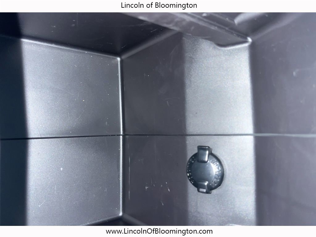 Used 2022 Toyota Highlander XLE image 27