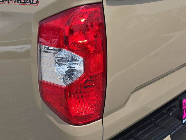 Used 2018 Toyota Tundra SR5 w/ TRD Off Road Package image 33