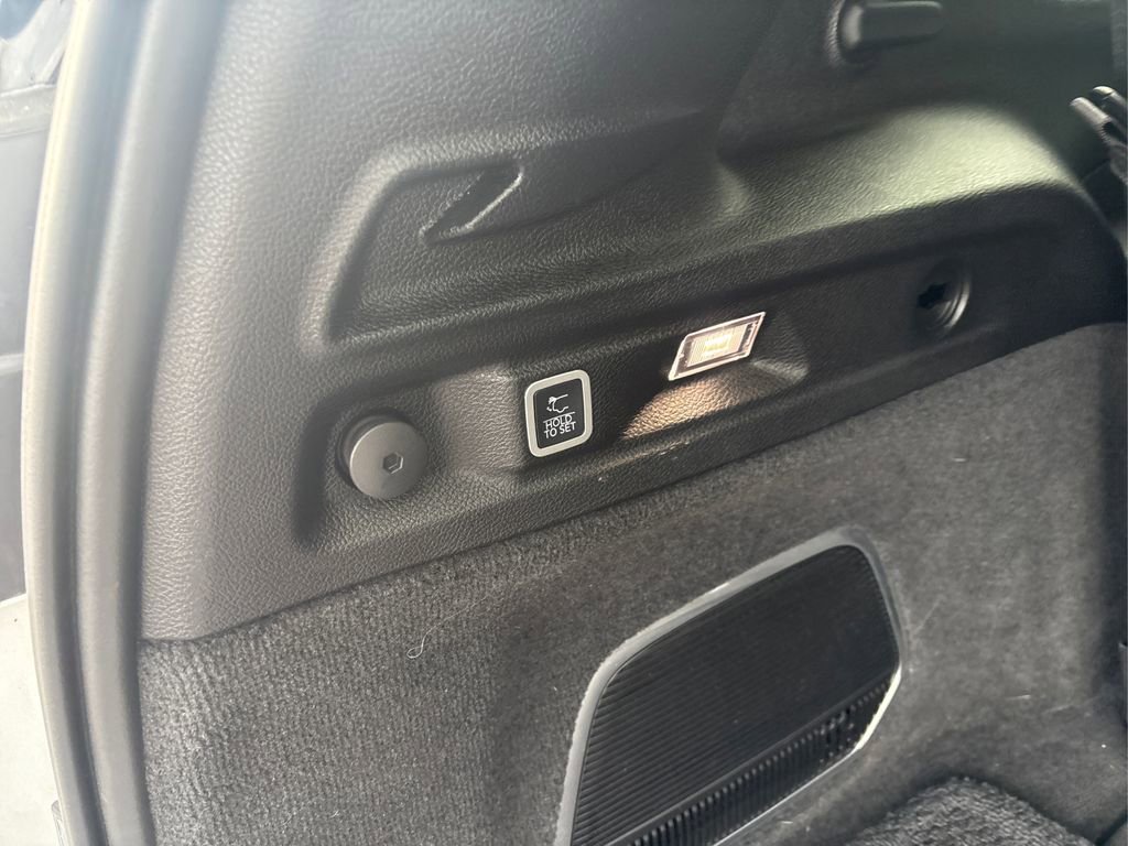 Used 2021 Jeep Grand Cherokee L Summit image 22