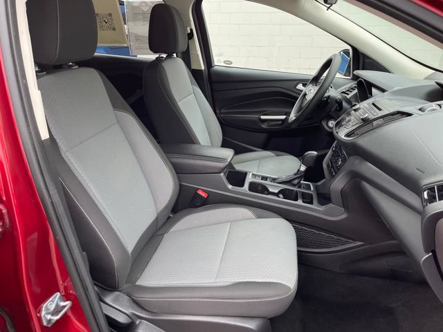 Used 2017 Ford Escape SE AWD/4WD image 34