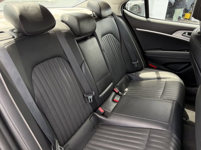 Used 2021 Genesis G70 2.0T w/ Elite Package RWD image 27