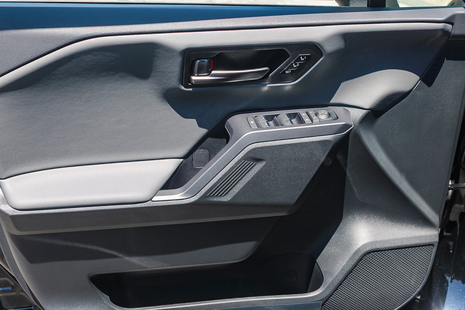 New 2026 Toyota RAV4 XSE AWD/4WD image 23