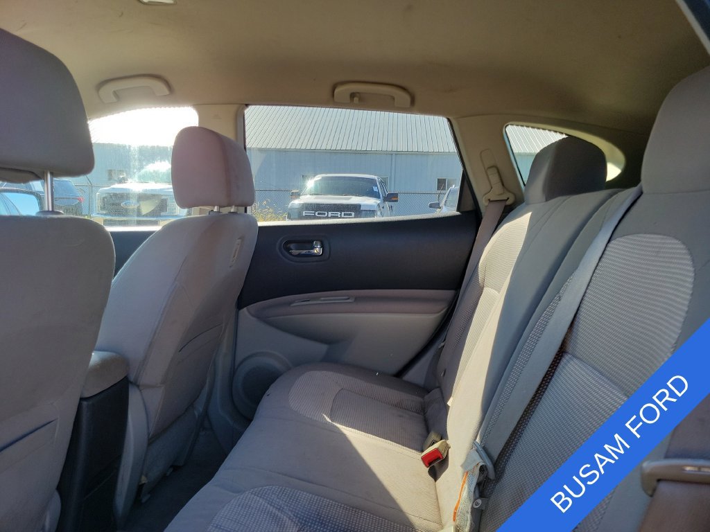 Used 2013 Nissan Rogue SV AWD/4WD image 9