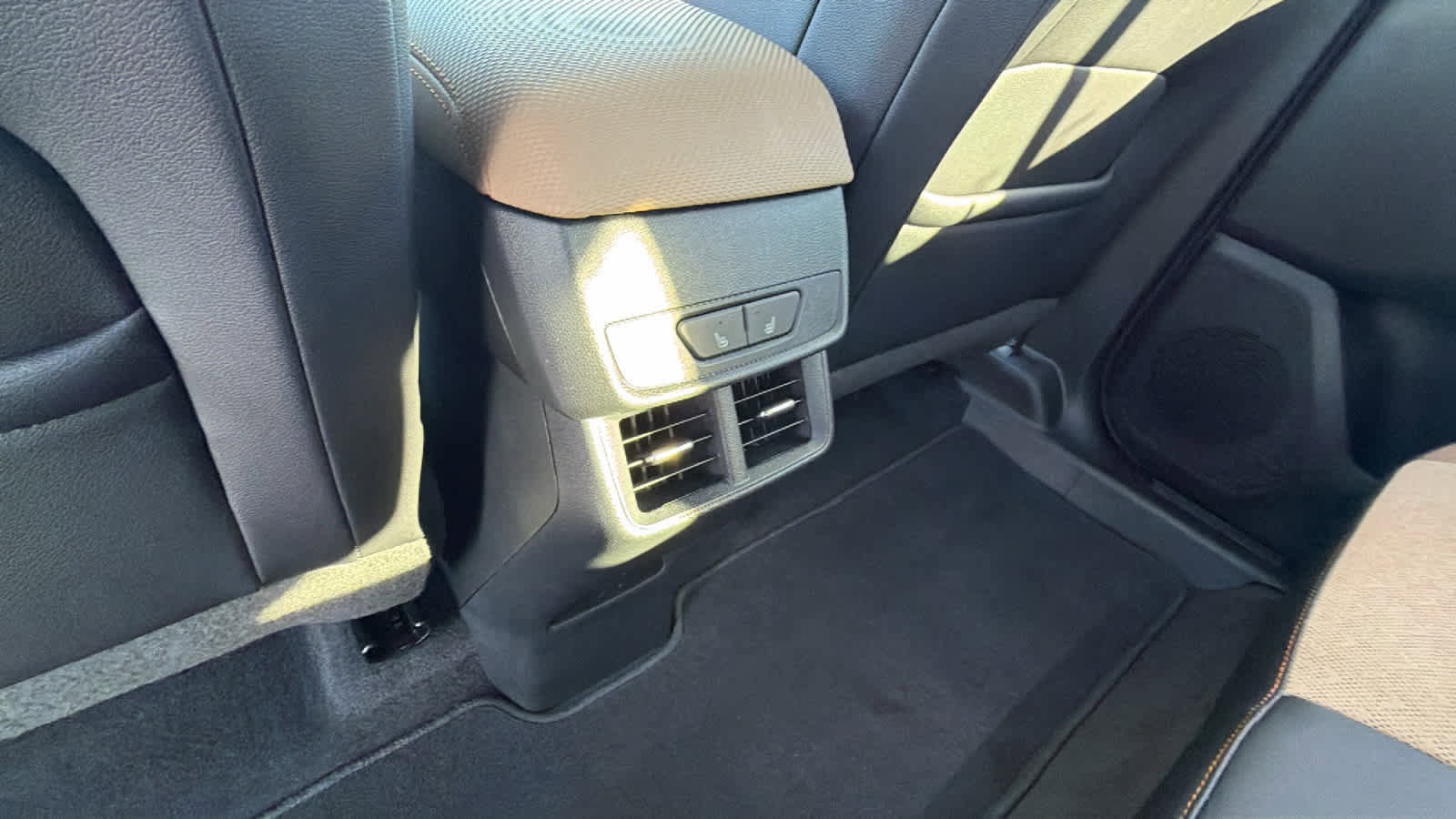 New 2026 Chevrolet Equinox ACTIV w/ Convenience Package III image 25