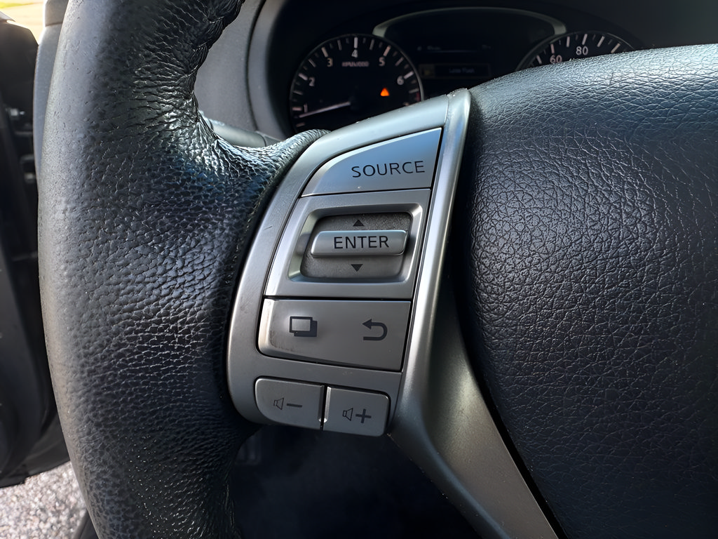 Used 2014 Nissan Altima 2.5 SV w/ Convenience Package FWD image 20