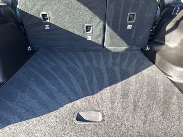 Used 2025 Jeep Grand Cherokee Altitude image 9