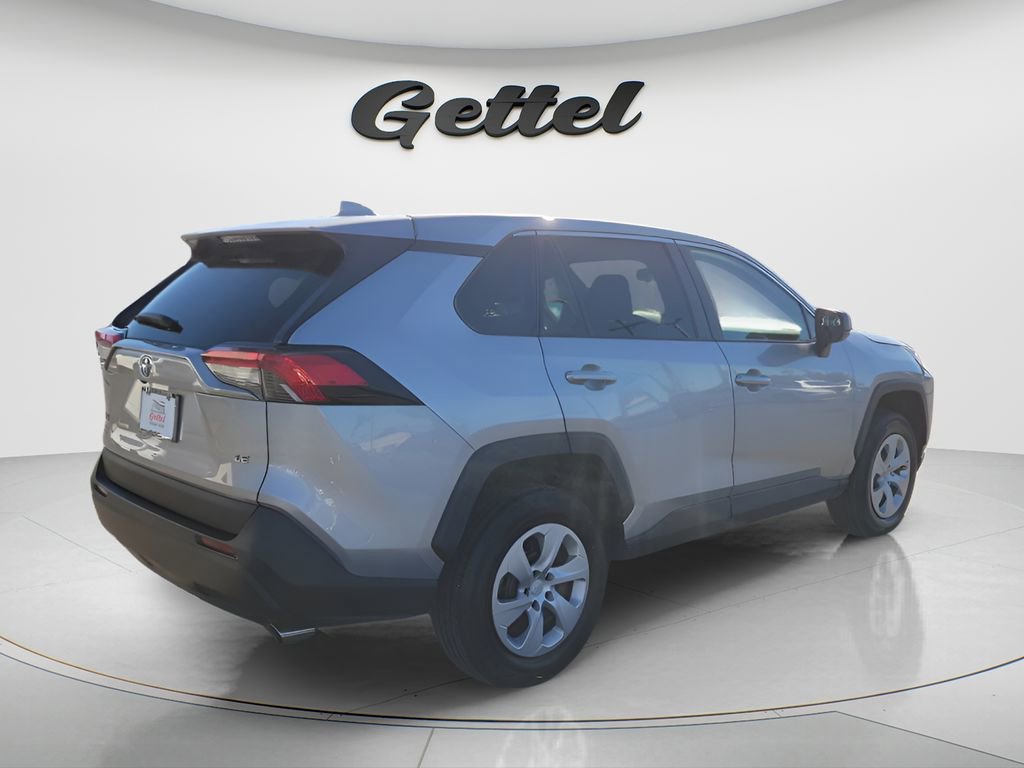 Used 2024 Toyota RAV4 LE FWD image 3