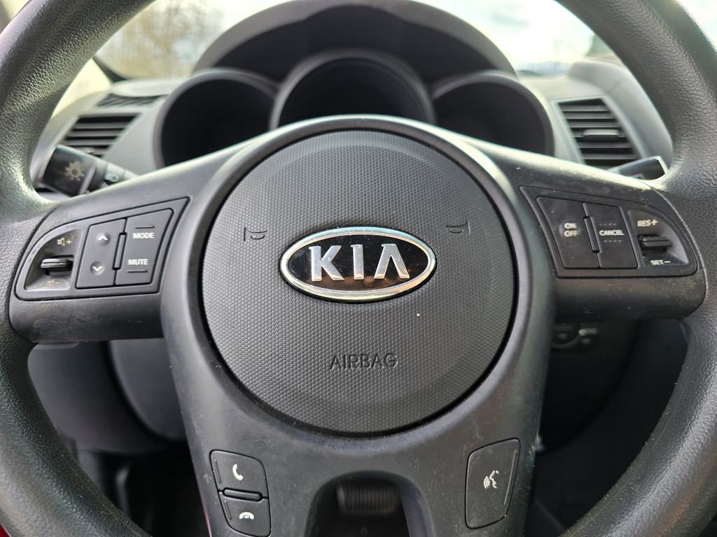 Used 2010 Kia Soul + w/ Audio Pkg image 26