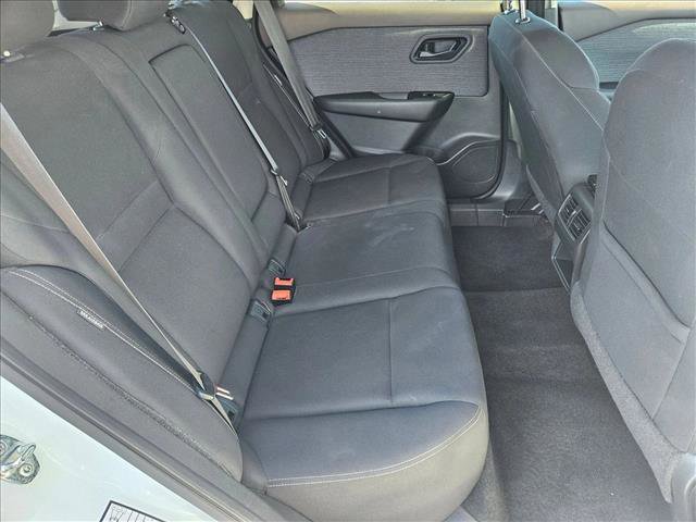 Used 2023 Nissan Rogue S image 17