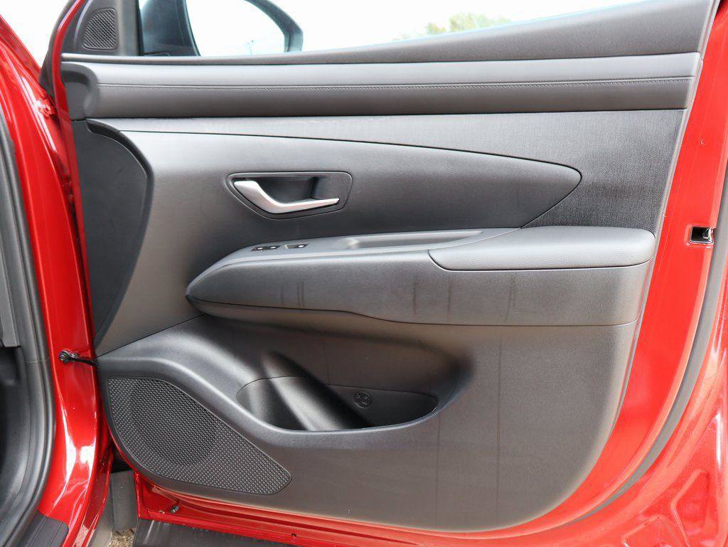 New 2026 Hyundai Tucson SEL image 9