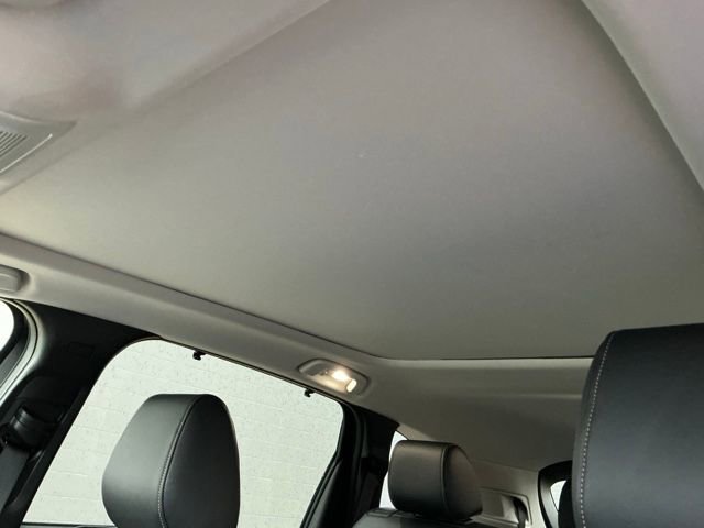 Used 2025 MAZDA CX-90 3.3 Turbo w/ Premium Sport Pkg image 16