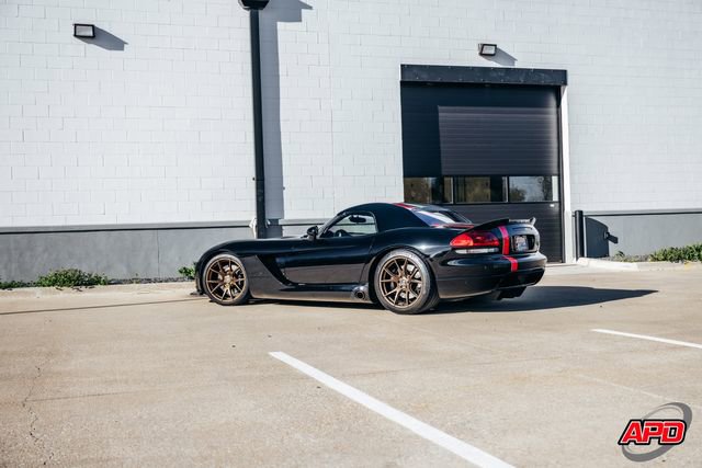 Used 2004 Dodge Viper SRT-10 image 22