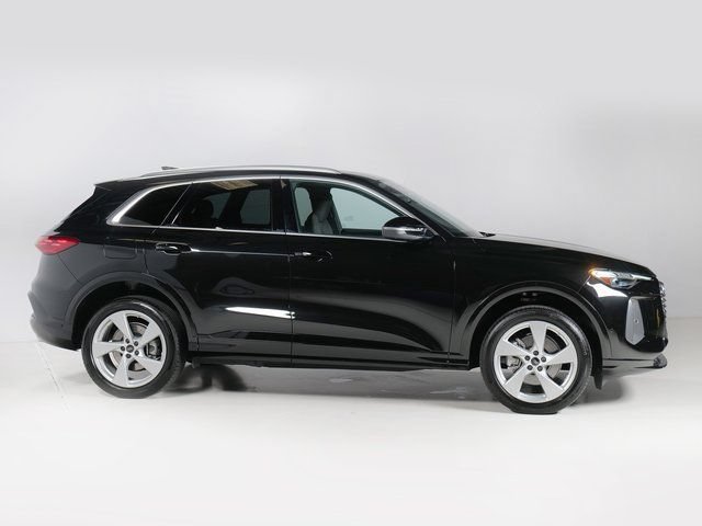 Certified 2025 Audi Q5 Premium w/ Premium Plus AWD/4WD image 32