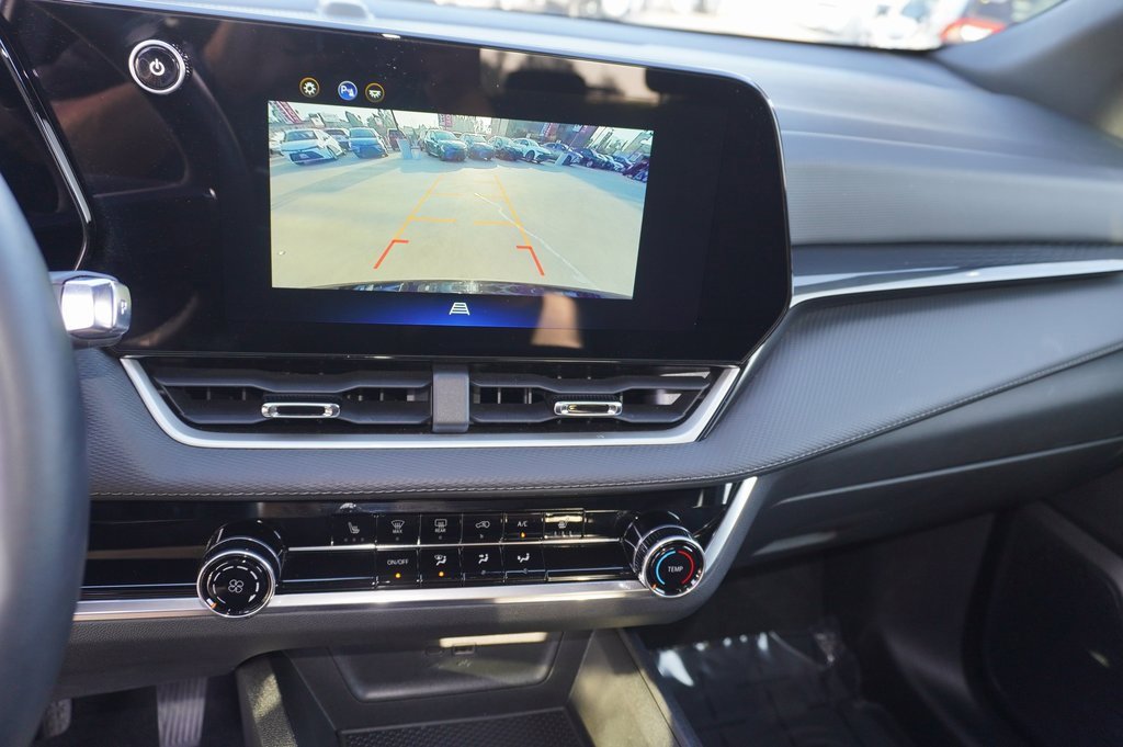 Used 2025 Chevrolet Equinox LT image 13