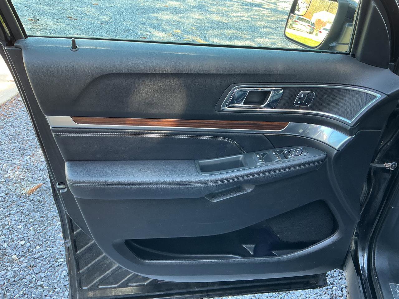 Used 2018 Ford Explorer Limited AWD/4WD image 10
