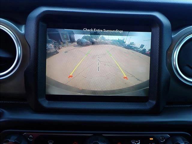 Used 2023 Jeep Wrangler Sahara image 16