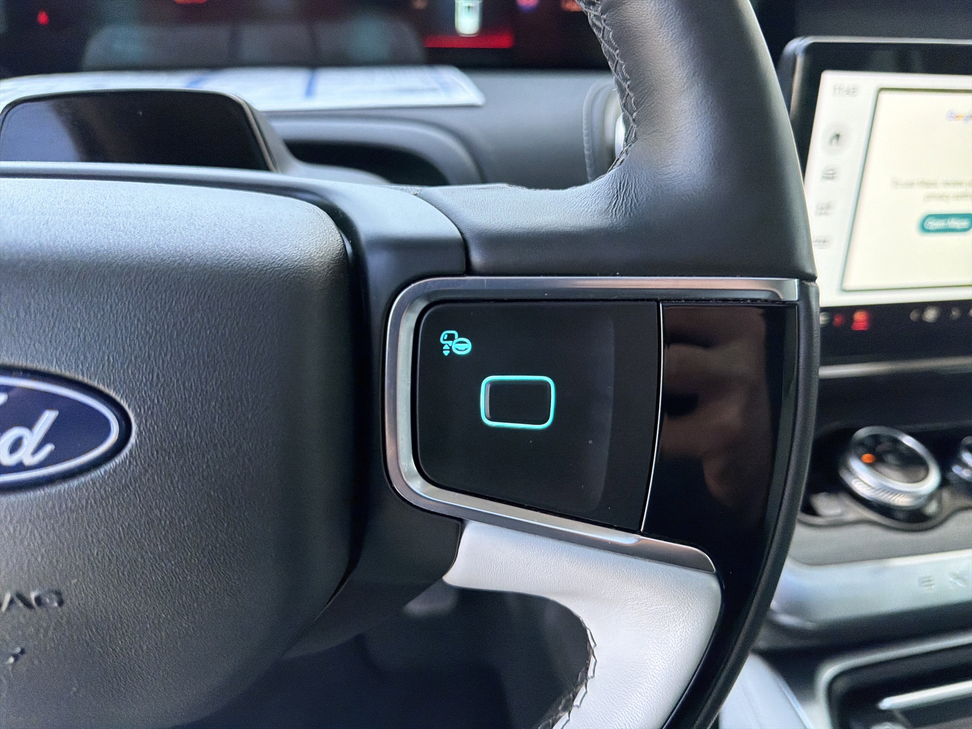 Certified 2025 Ford Expedition Platinum AWD/4WD image 11