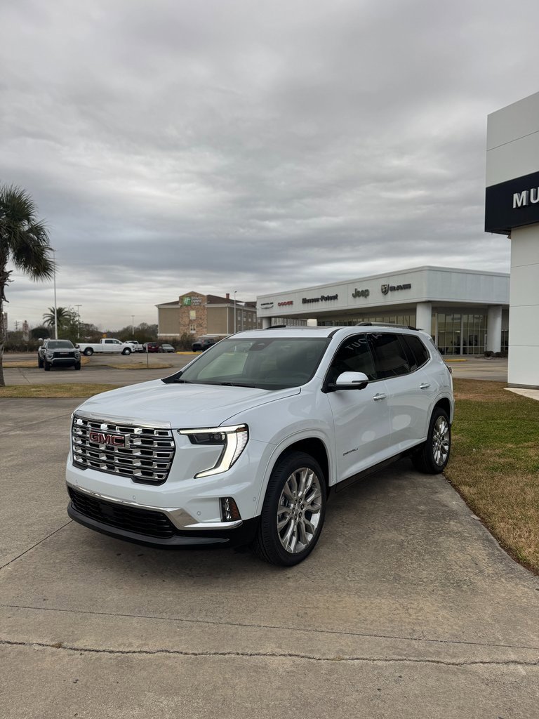 New 2026 GMC Acadia Denali w/ Super Cruise Package image 4