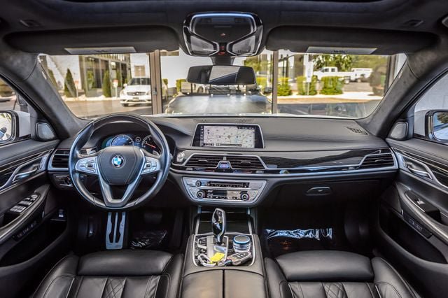 Used 2017 BMW 740i RWD image 3