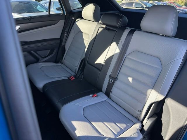 Used 2024 Volkswagen Atlas Cross Sport SEL image 30