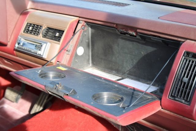 Used 1990 Chevrolet Silverado 1500 2WD Regular Cab image 26