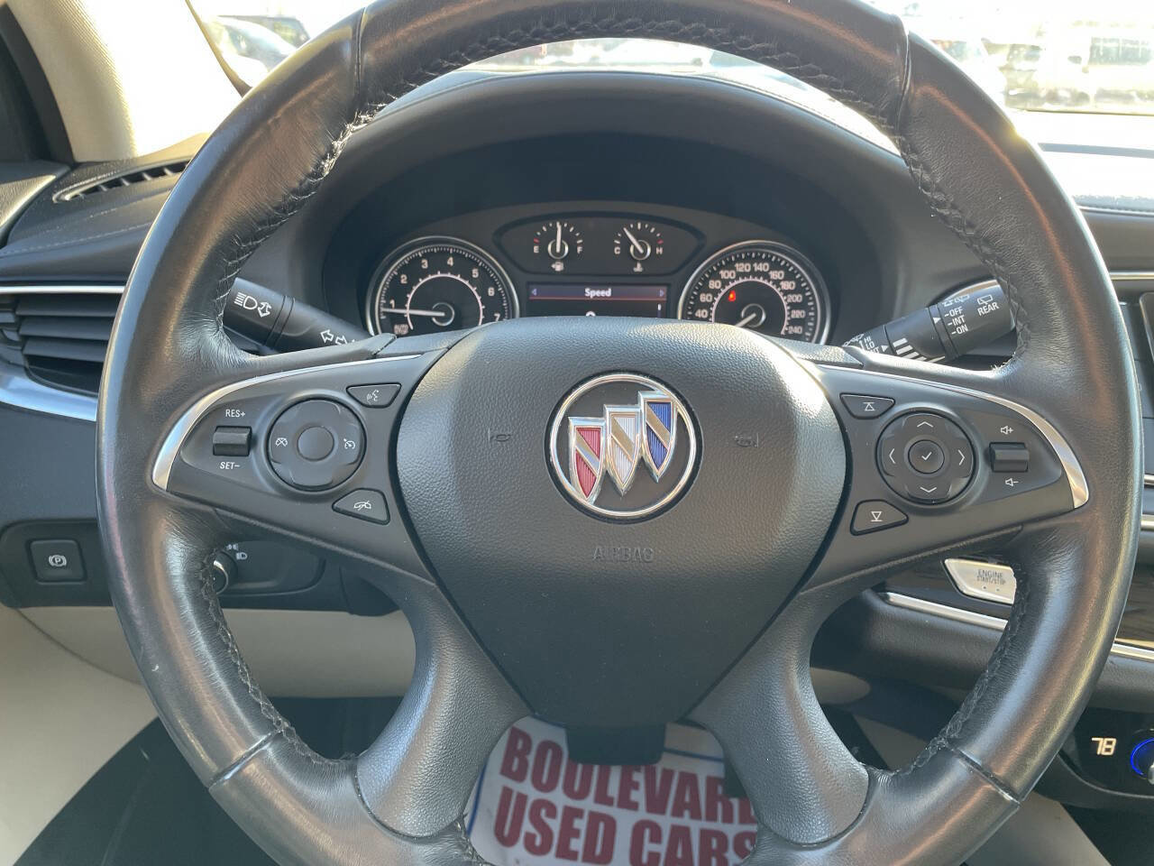 Used 2021 Buick Enclave Essence image 18