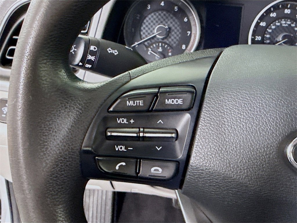 Used 2019 Hyundai Elantra SE image 19