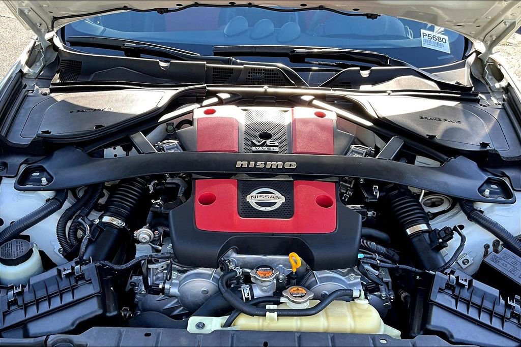 Used 2016 Nissan 370Z NISMO image 24