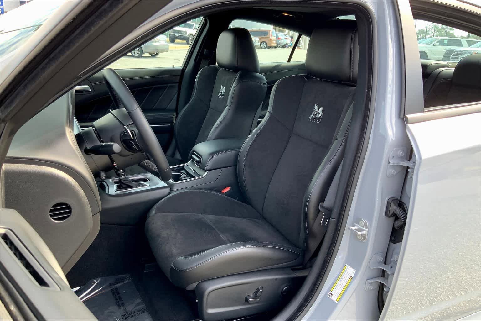 Used 2022 Dodge Charger Scat Pack w/ Plus Group RWD image 8