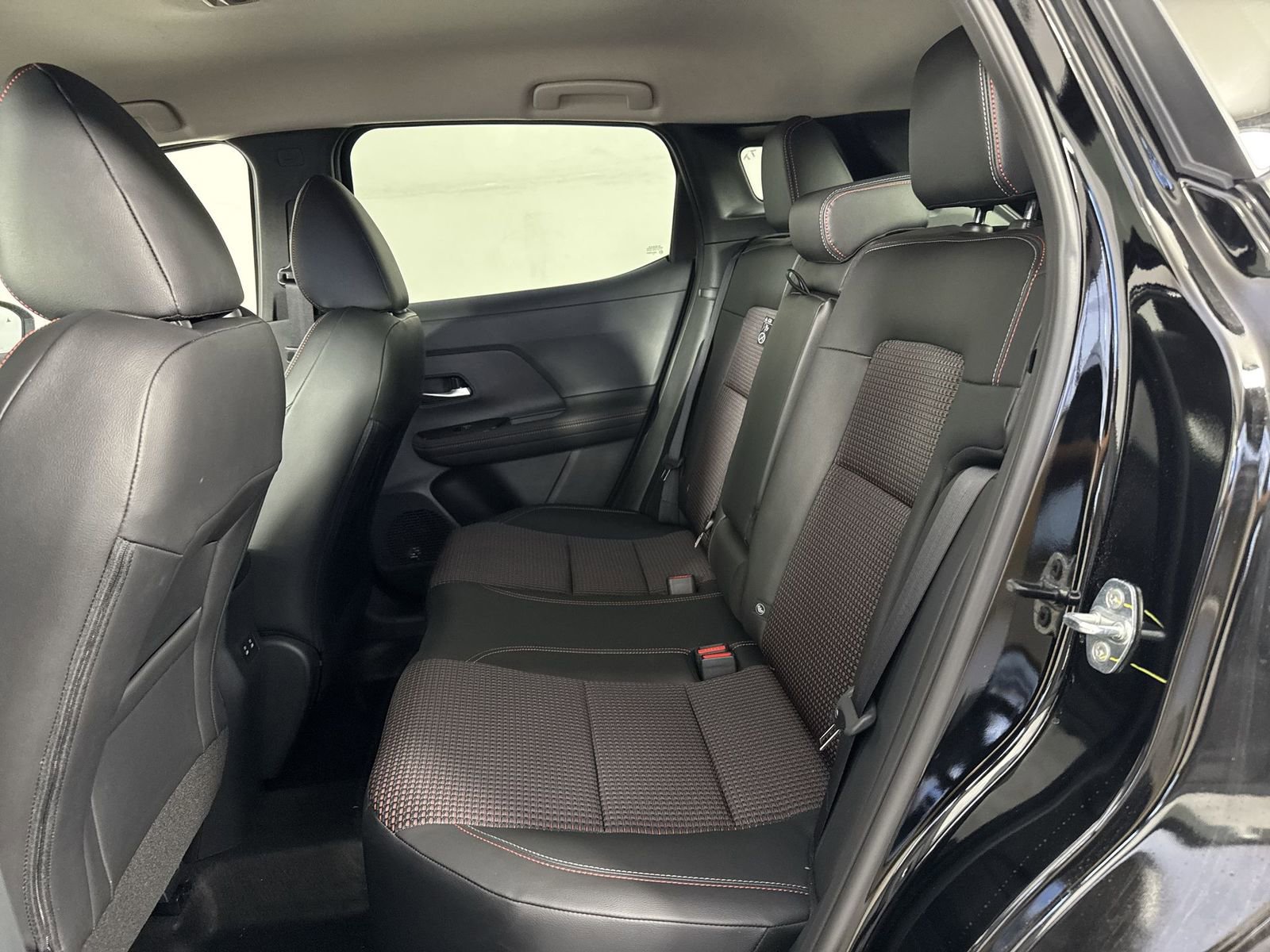 New 2025 Nissan Kicks SR w/ Illumination Package image 21