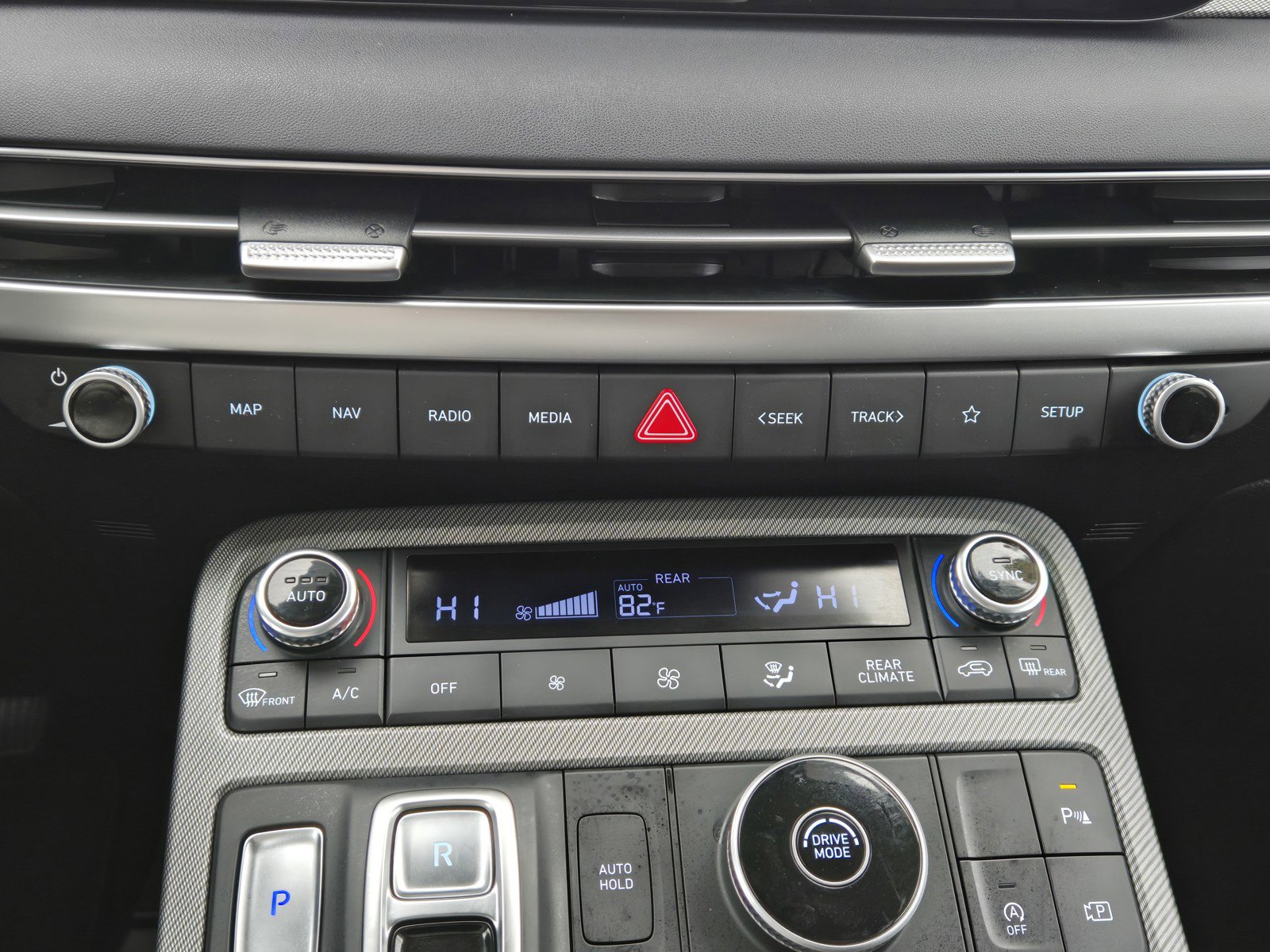 Certified 2025 Hyundai Palisade SEL image 20