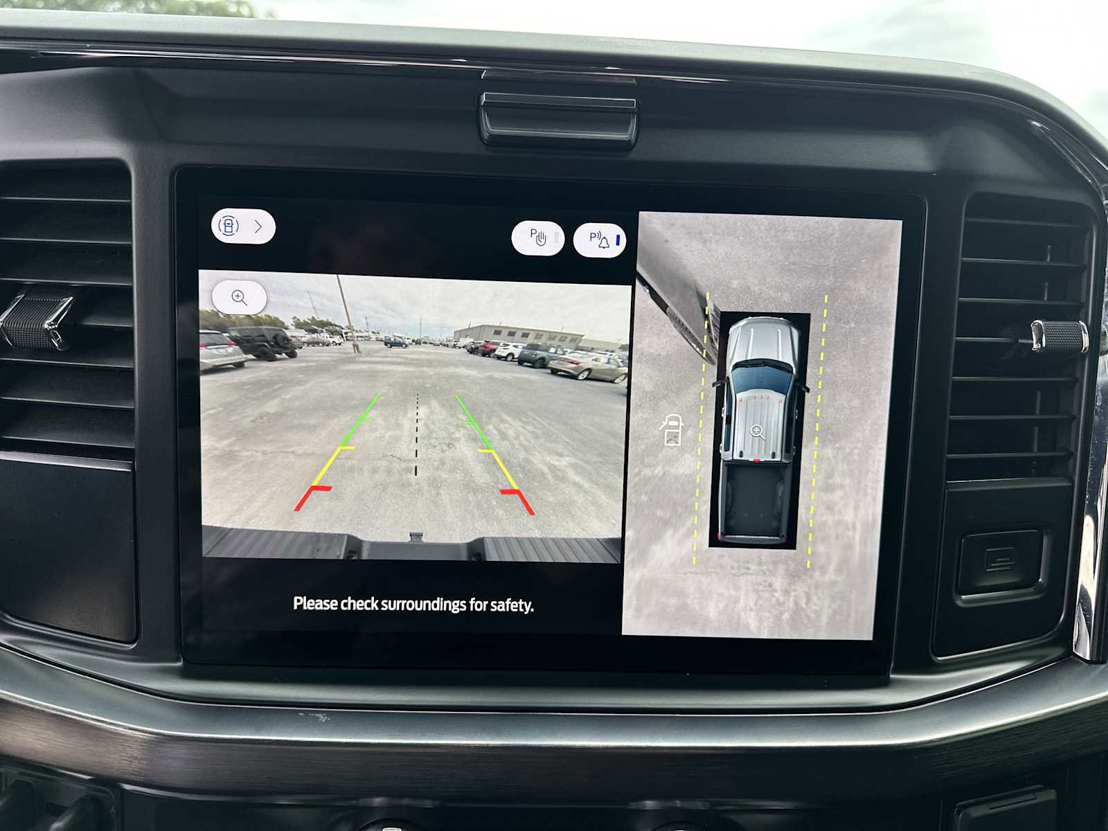 Used 2025 Ford F350 Lariat image 18