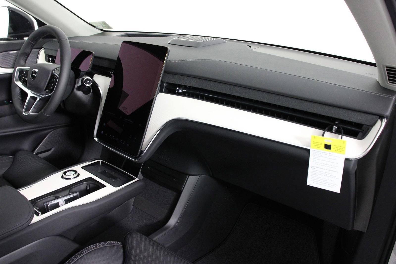 New 2026 Volvo EX90 Ultra AWD/4WD image 9