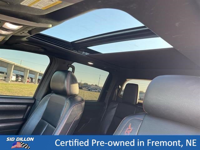 Used 2024 Nissan Titan PRO-4X w/ Pro-4x Convenience Package AWD/4WD image 10