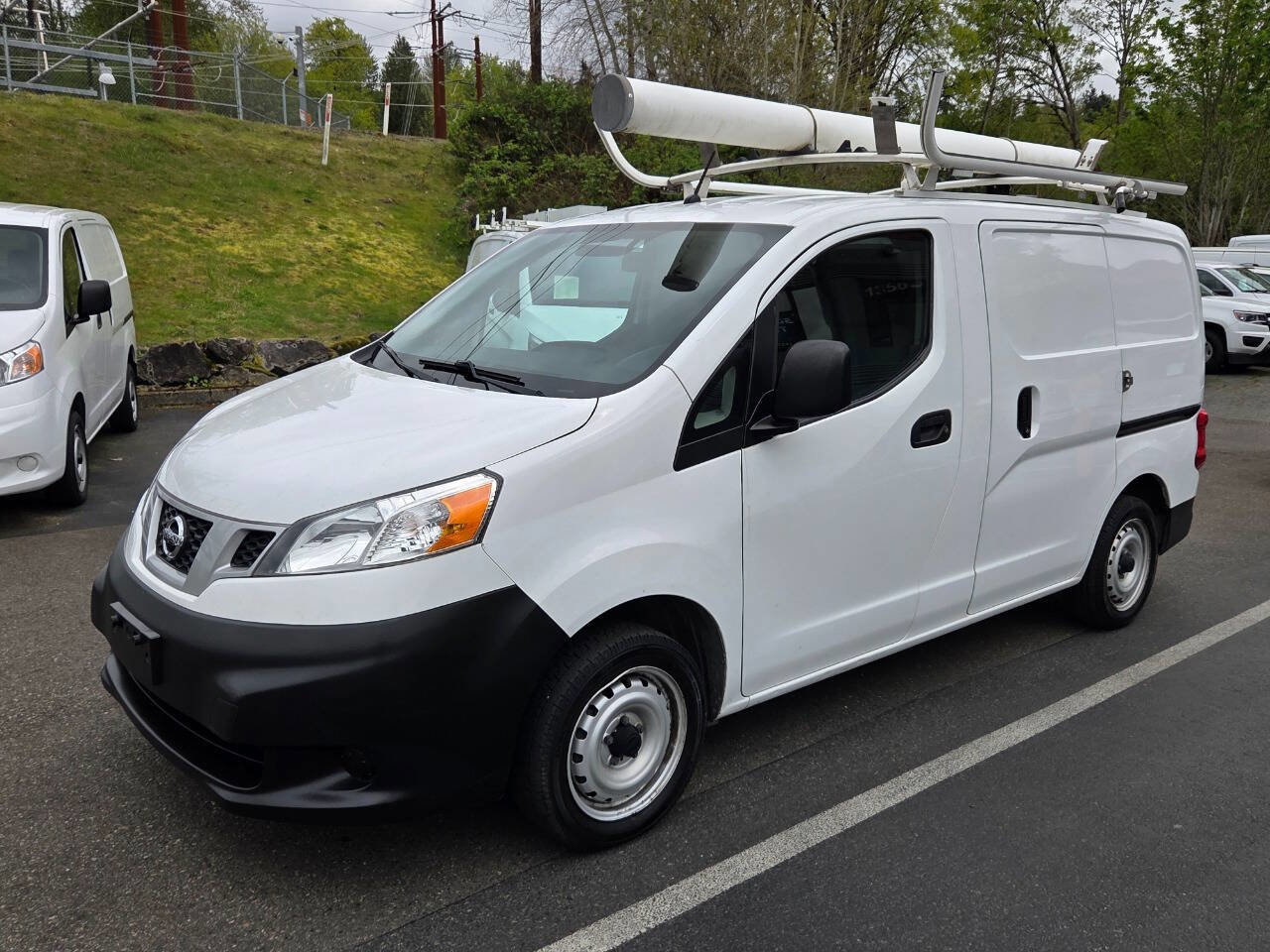 Used 2019 Nissan NV200 S w/ Back Door Glass Package FWD image 3