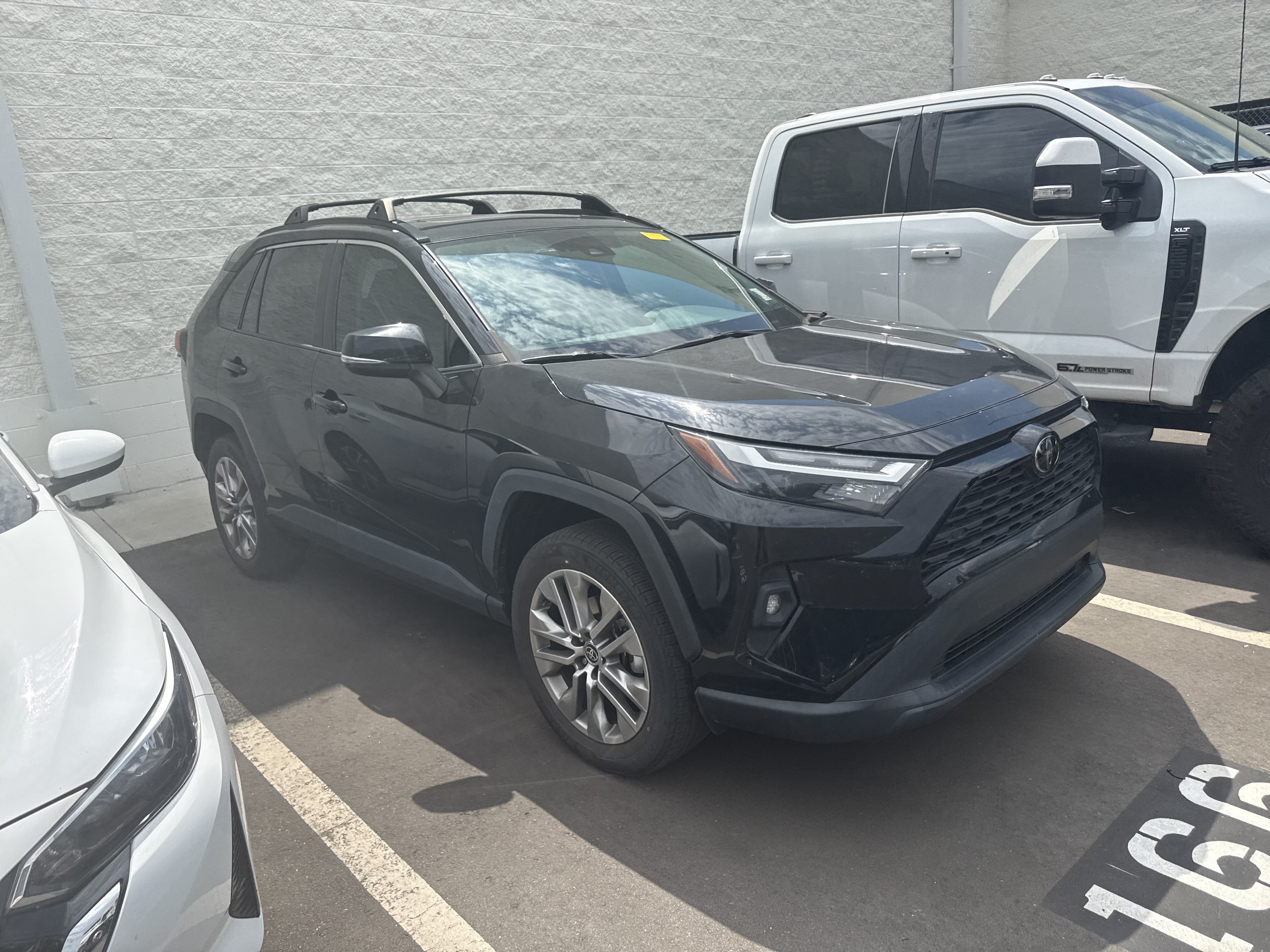 Used 2023 Toyota RAV4 XLE Premium AWD/4WD image 40