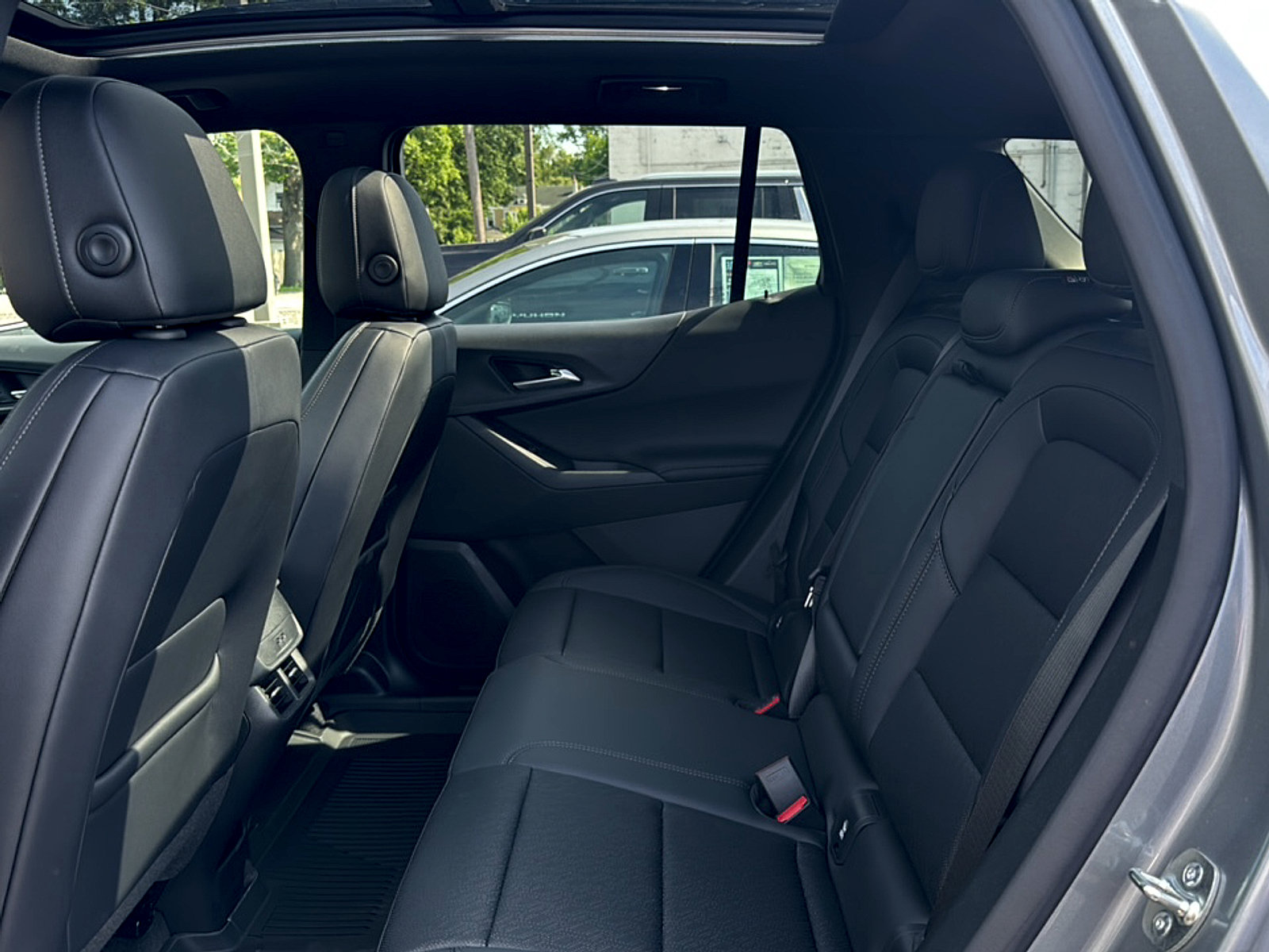 New 2026 Chevrolet Equinox LT w/ Convenience Package II AWD/4WD image 22