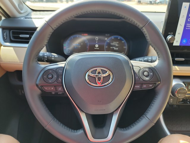 Used 2025 Toyota RAV4 Limited FWD image 20