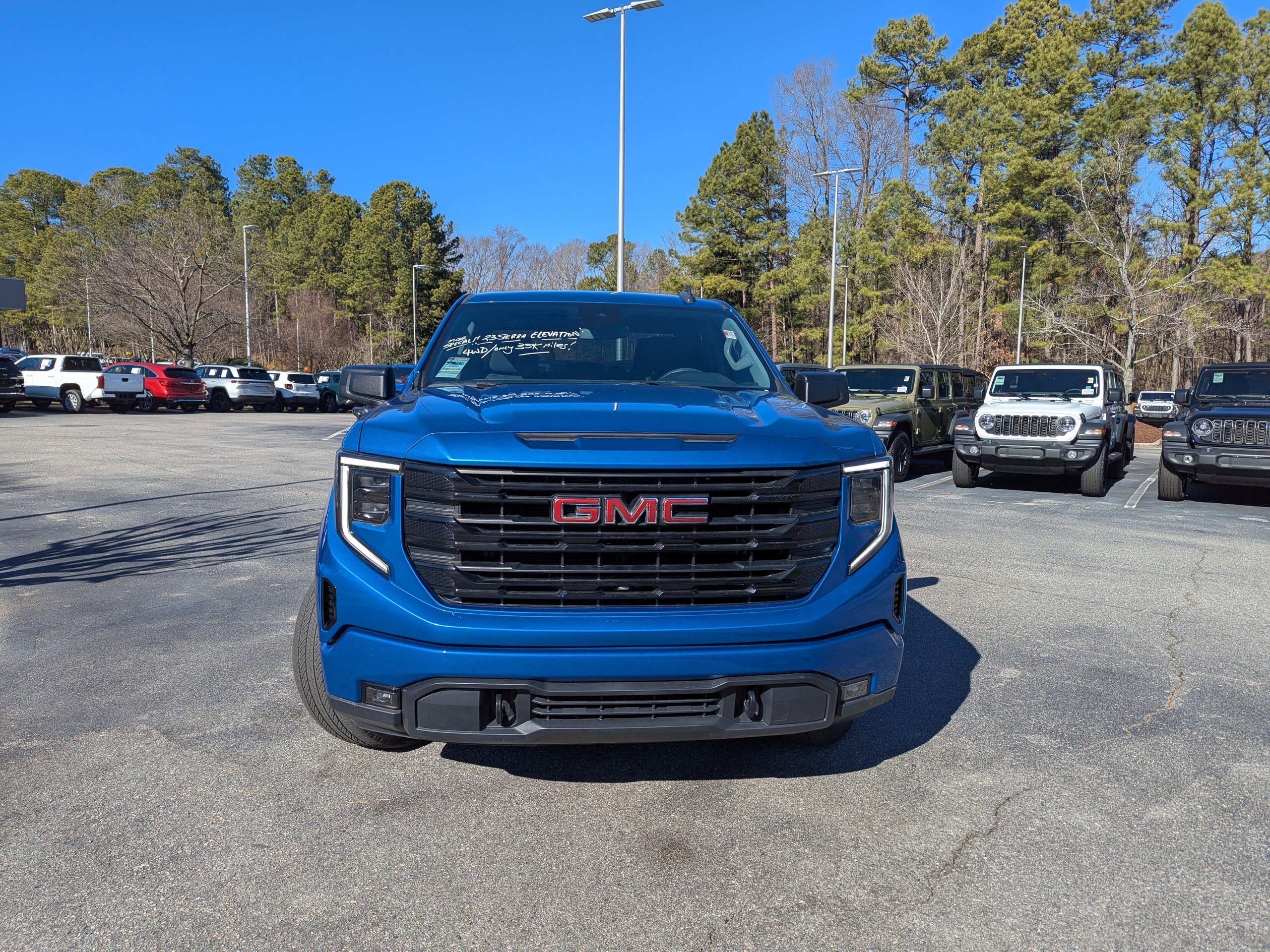 Used 2023 GMC Sierra 1500 Elevation image 2