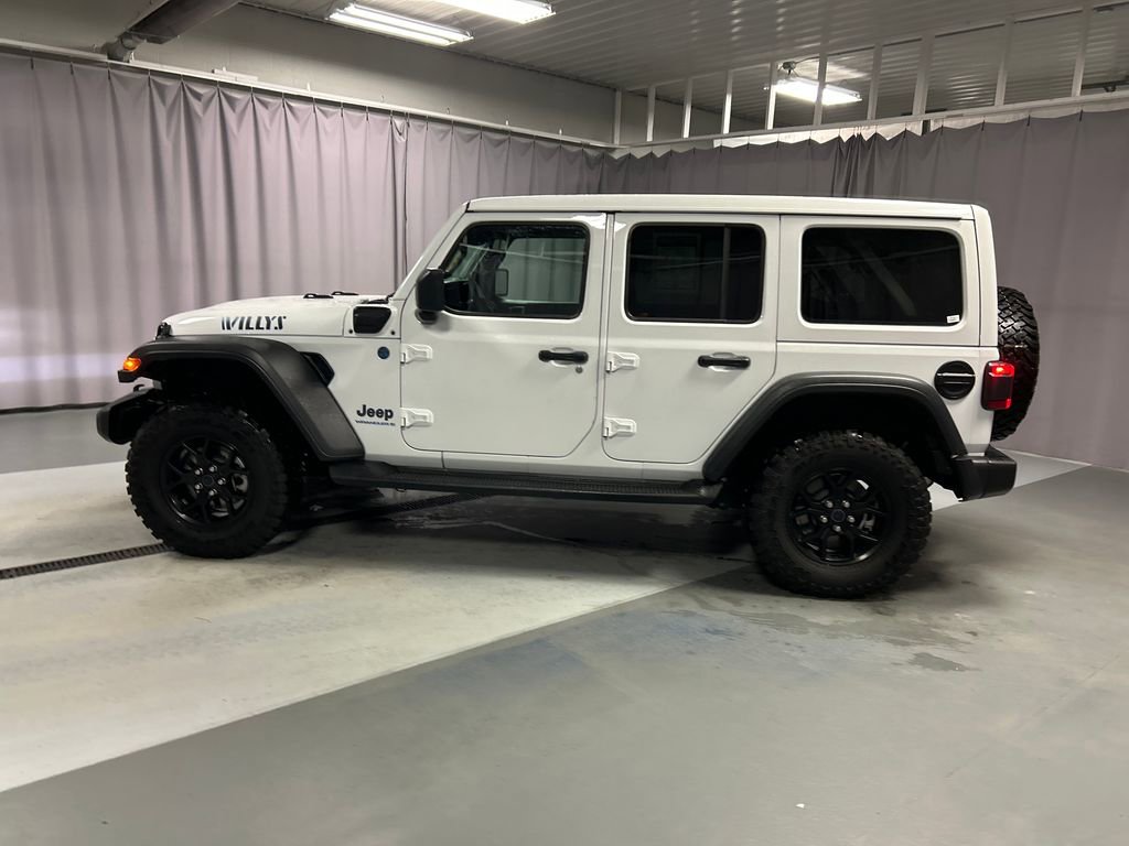 Used 2025 Jeep Wrangler Willys 4xe image 4