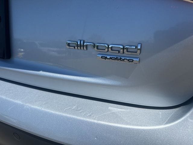 Used 2013 Audi A4 Premium Plus w/ Premium Plus Pkg AWD/4WD image 4