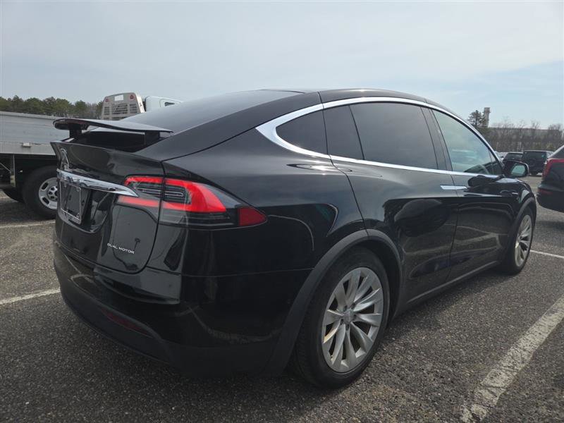 Used 2019 Tesla Model X Long Range image 6
