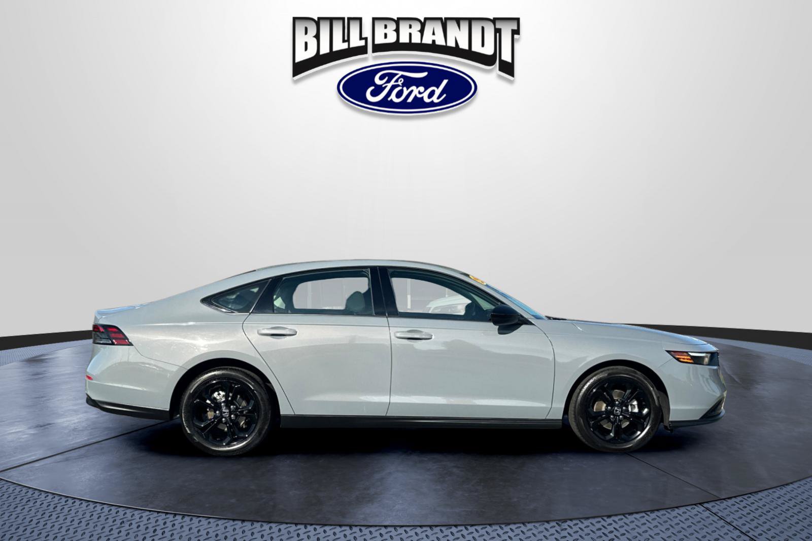 Used 2025 Honda Accord SE image 2