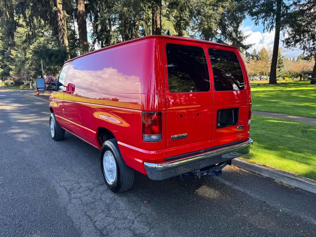 Used 2008 Ford E-350 and Econoline 350 Super Duty image 4