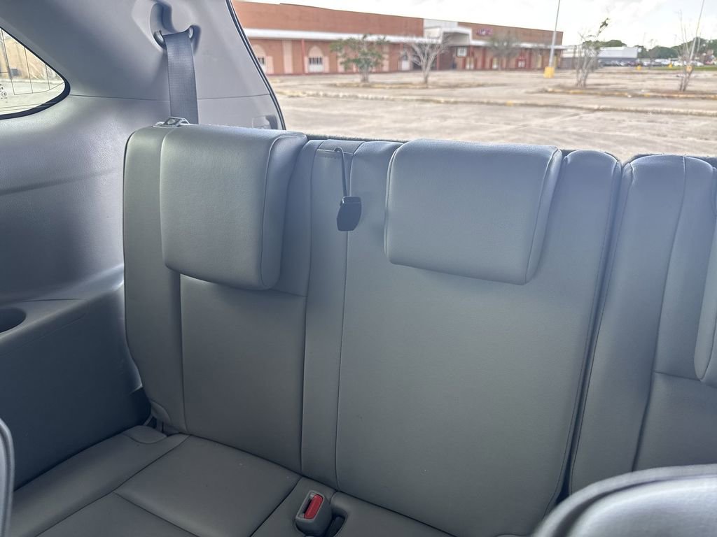 Used 2019 Toyota Highlander Limited Platinum image 30