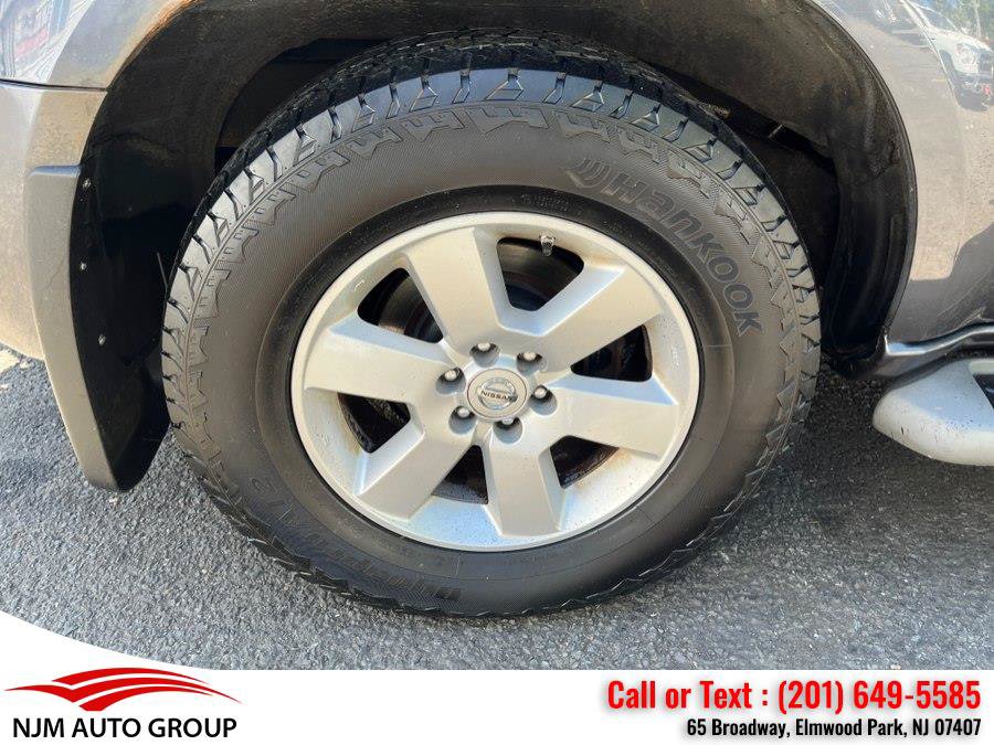 Used 2010 Nissan Pathfinder SE AWD/4WD image 11