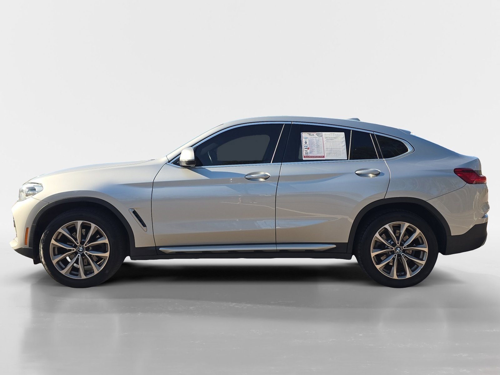 Used 2019 BMW X4 xDrive30i w/ Convenience Package image 2