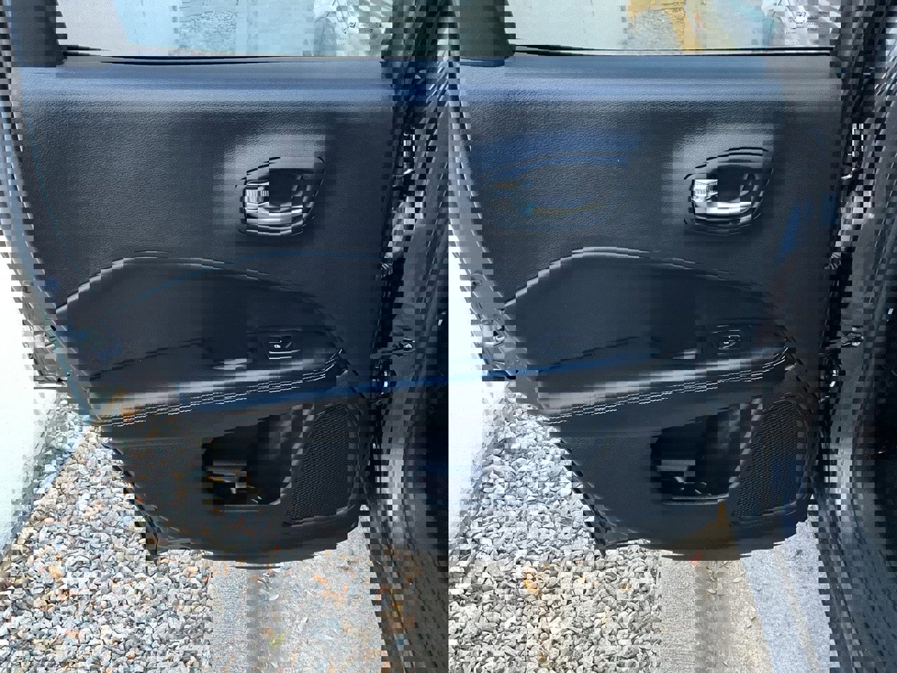 Used 2020 Jeep Compass Sport w/ Cold Weather Group image 18