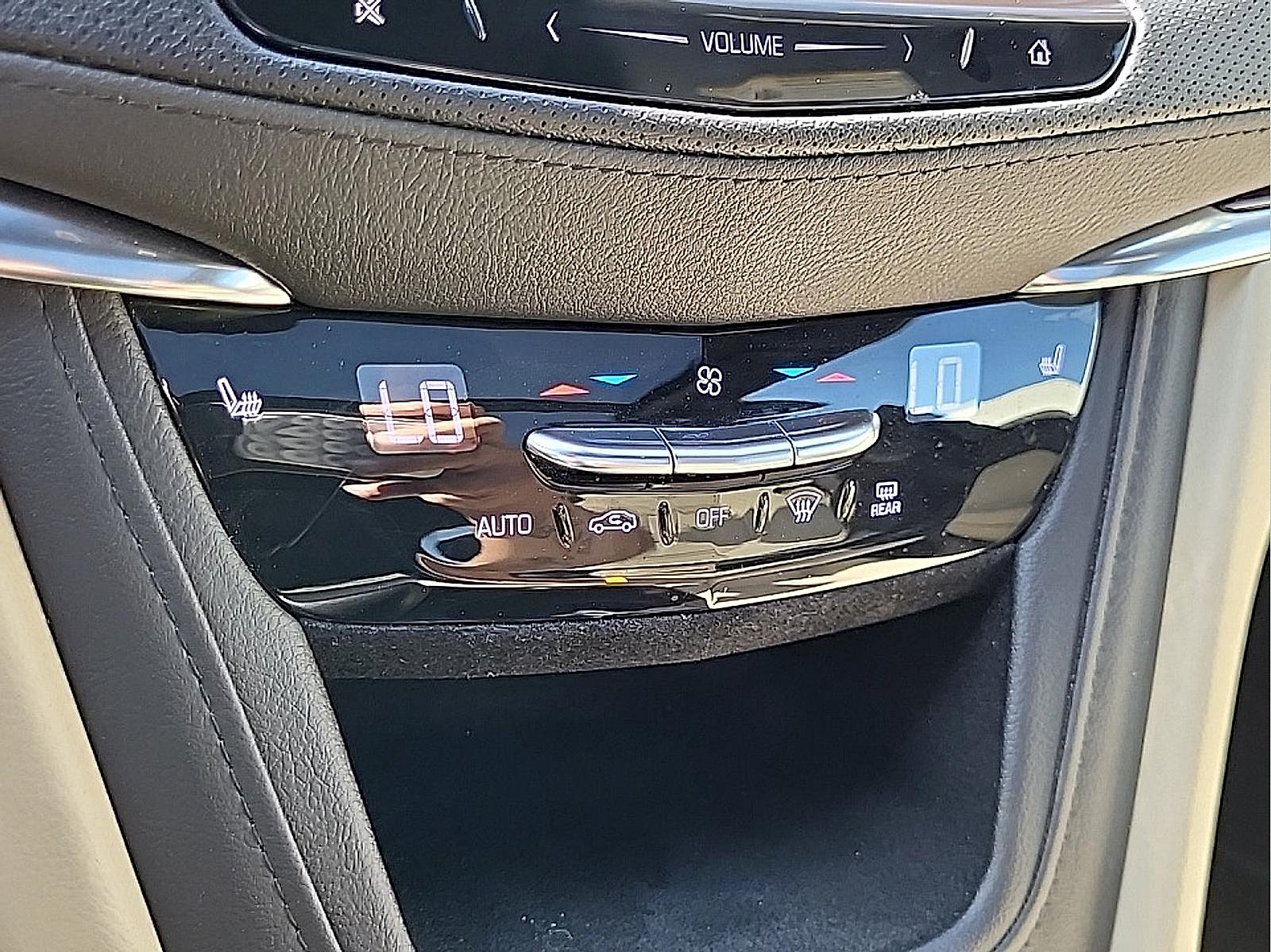 Used 2019 Cadillac XT5 Luxury AWD/4WD image 24