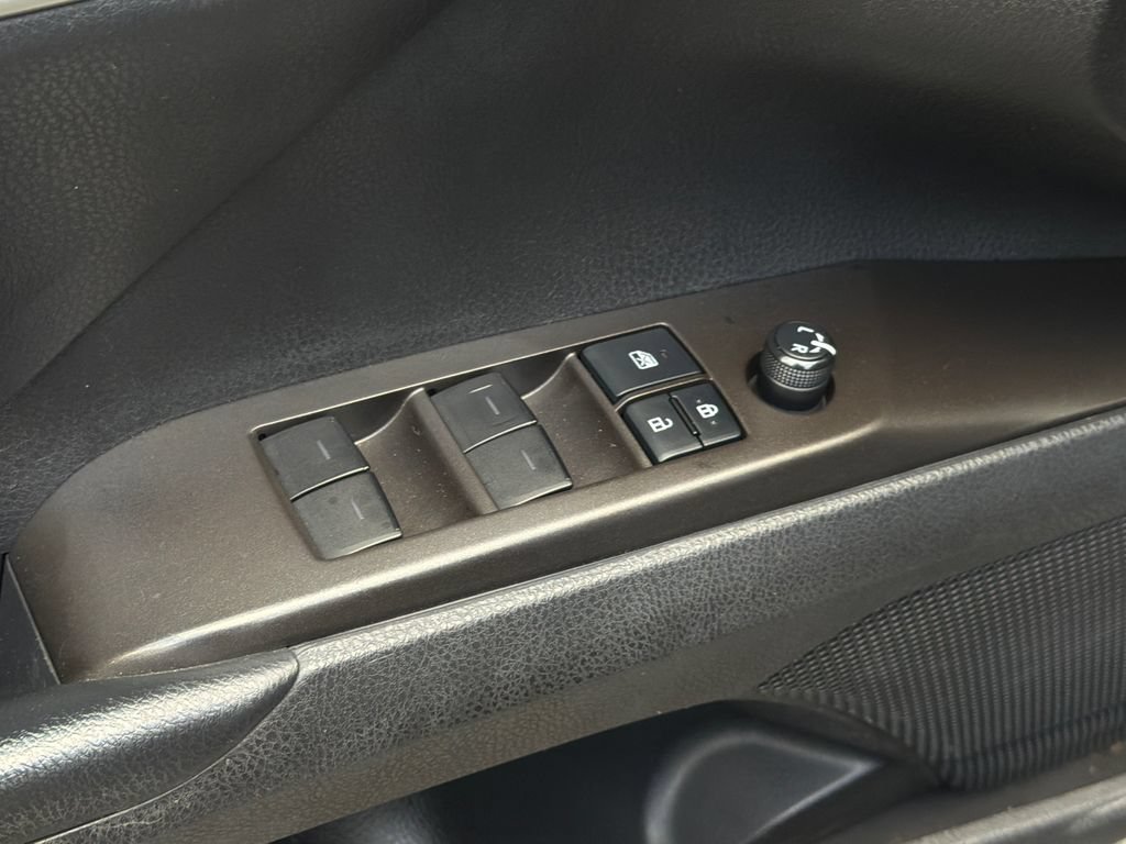 Used 2021 Toyota Camry LE FWD image 13